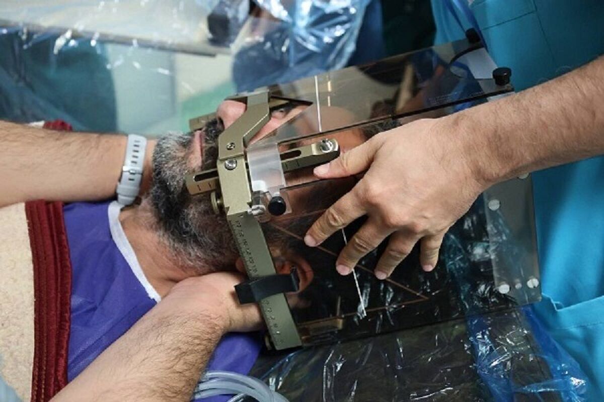 متخصص جراحی مغز و اعصاب دانشگاه علوم پزشکی مشهد گفت: نخستین عمل بیوپسی از ضایعات مغزی، با راه‌اندازی و بهره‌گیری از دستگاه جدید استرئوتاکسی در بیمارستان امام رضا (ع) از مراکز زیر پوشش این دانشگاه با موفقیت انجام شد.