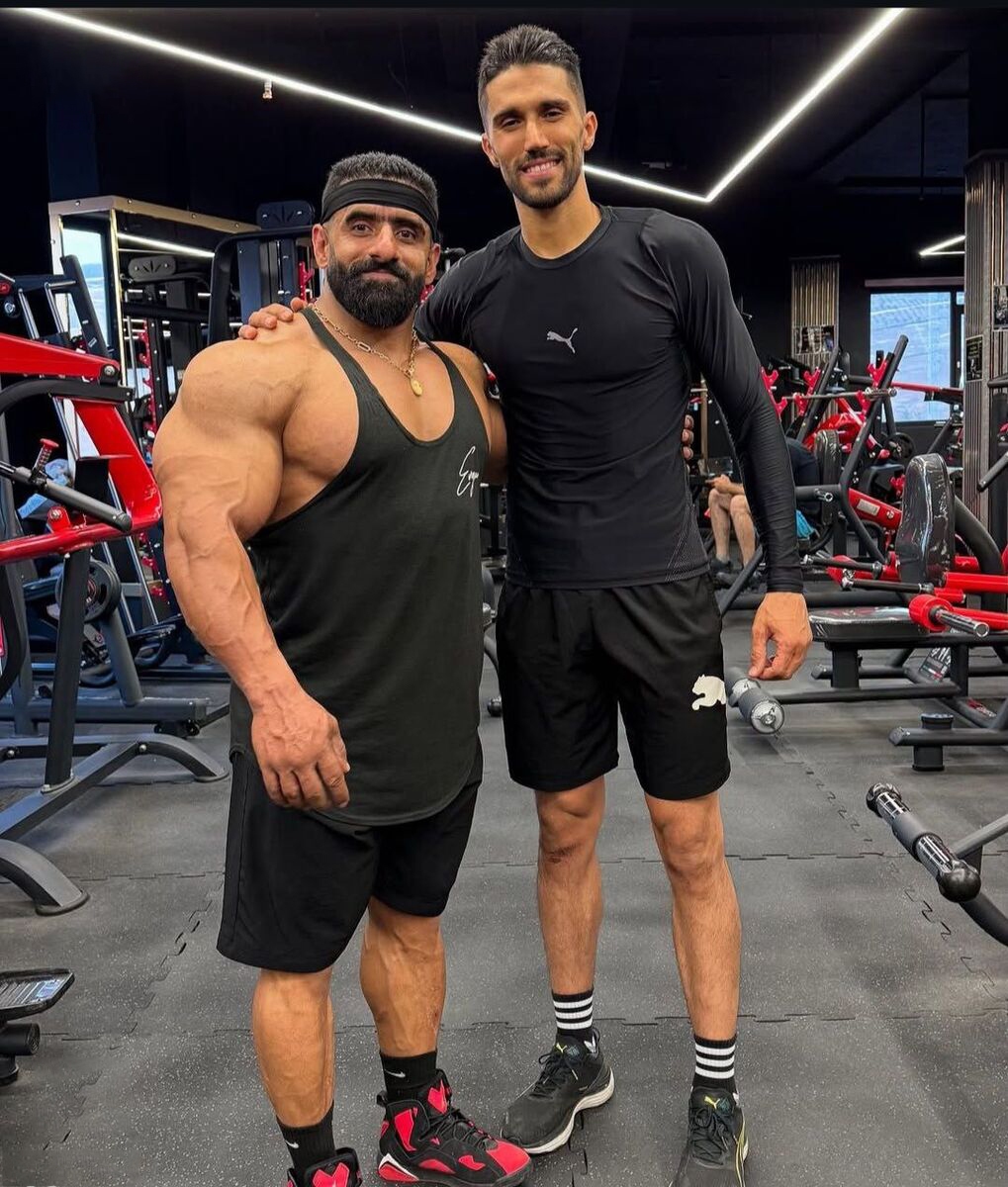 تمرین کاپیتان استقلال با گرگ پارسی + عکس تمرین کاپیتان استقلال با گرگ پارسی + عکس