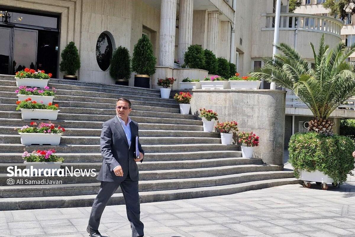دستور پزشکیان برای پرداخت حقوق کارمندان مبتنی‌بر عملکرد