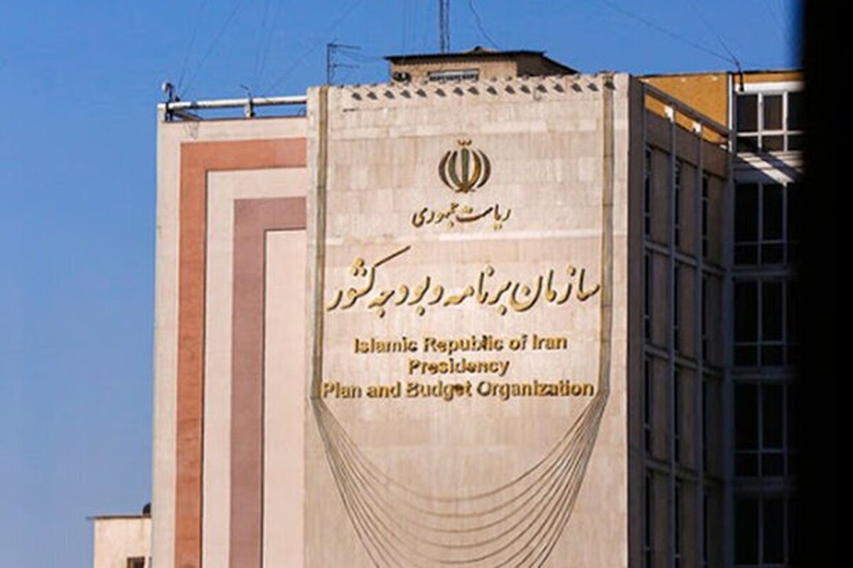 رئیس سازمان برنامه و بودجه: مطالبات گندمکاران و بازنشستگان با نظم در حال پرداخت است
