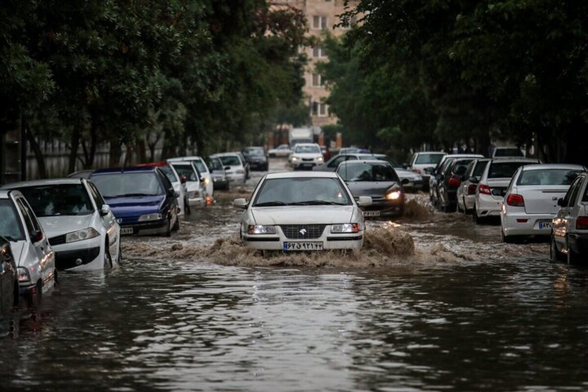 روابط عمومی سازمان امداد و نجات گفت: بنا بر هشدار نارنجی صادره از سوی سازمان هواشناسی، در ۱۳ استان کشور نیروهای عملیاتی هلال احمر در آماده‌باش کامل قرار دارند.
