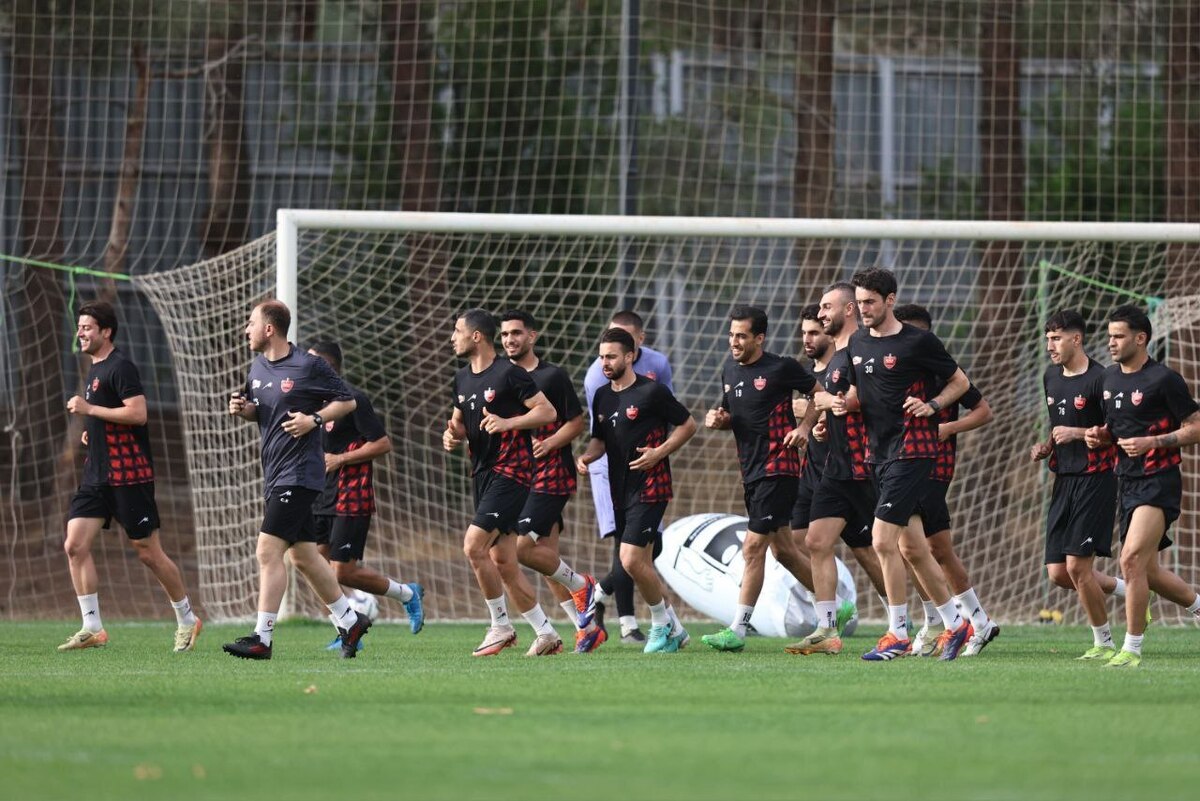 پرسپولیس هنوز نتوانسته در بازار نقل‌وانتقالات، نیاز‌های خودش را رفع کند.