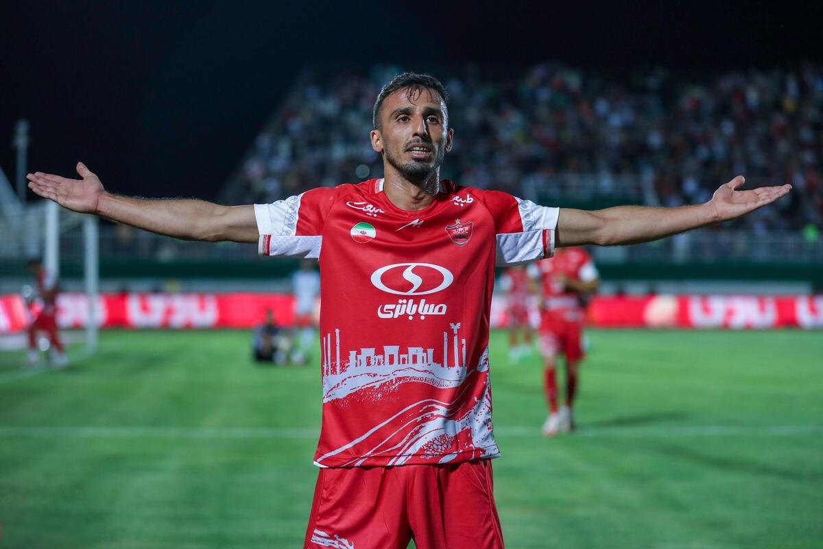 هافبک مازاد تیم فوتبال پرسپولیس با عقد قراردادی، راهی فولاد خوزستان شد.