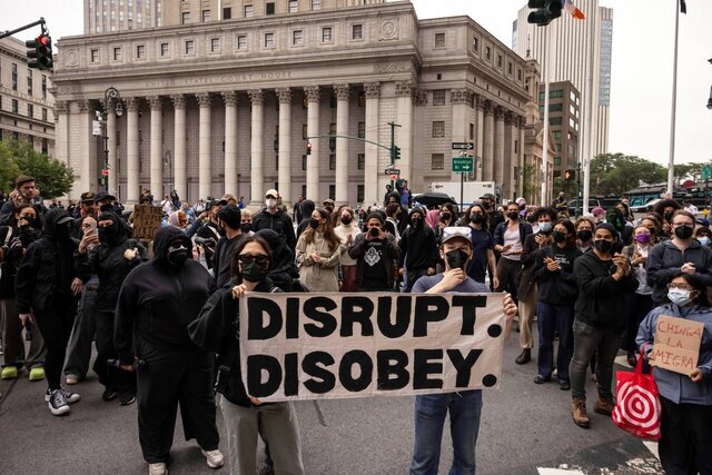 اعتراضات به قوانین ضد مهاجرتی ترامپ به شهرهای دیگر آمریکا کشیده شد اعتراضات به قوانین ضد مهاجرتی ترامپ به شهرهای دیگر آمریکا کشیده شد