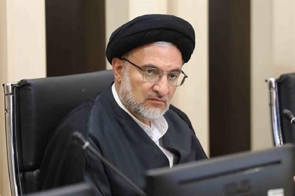 رئیس سازمان اوقاف و امور خیریه کشور بر بهینه‌سازی مستمر فعالیت‌ها و تجهیز بقاع متبرکه برای میزبانی هرچه بهتر زائران اربعین تاکید کرد.