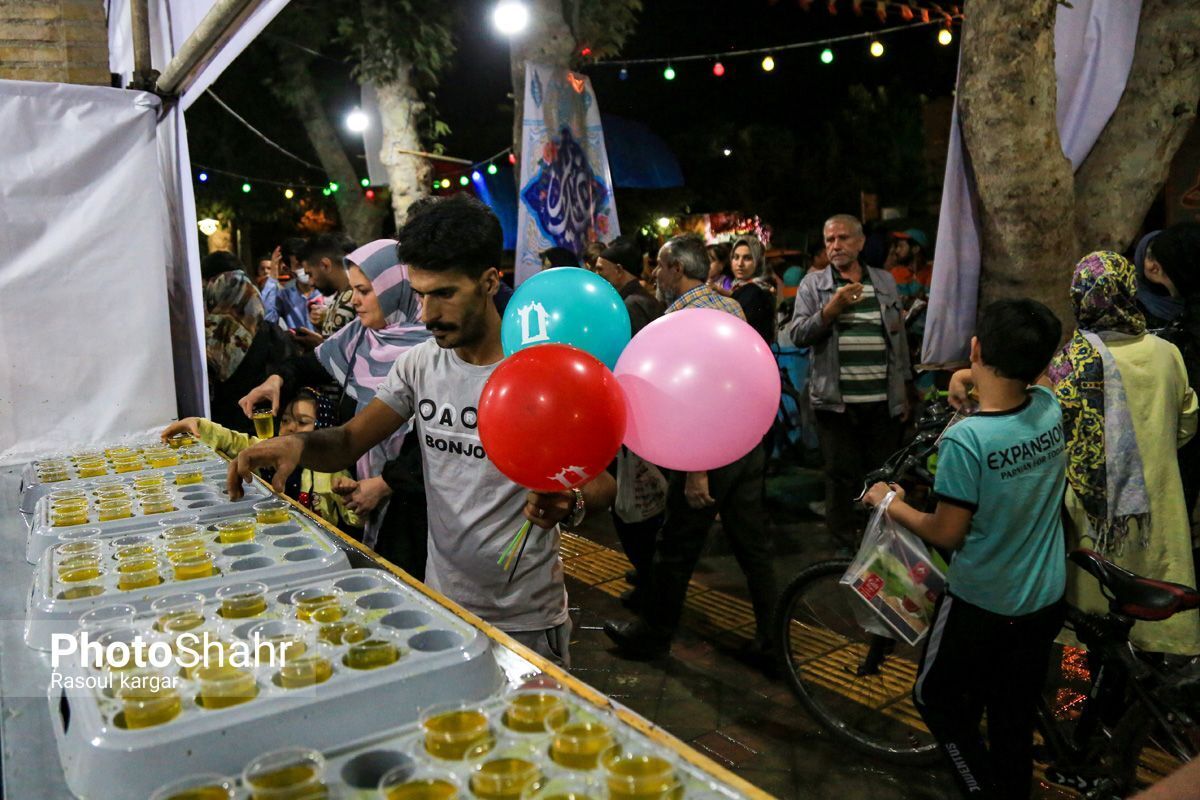 در شب عید سعید غدیر خم، بزرگ‌ترین سفره اطعام علوی کشور با مشارکت گسترده مساجد مشهد مقدس، هیئات مذهبی و نهاد‌های فرهنگی و مردمی، در خیابان امام رضا (ع) و در جوار بارگاه ملکوتی حضرت علی‌بن موسی‌الرضا (ع) گسترده خواهد شد.