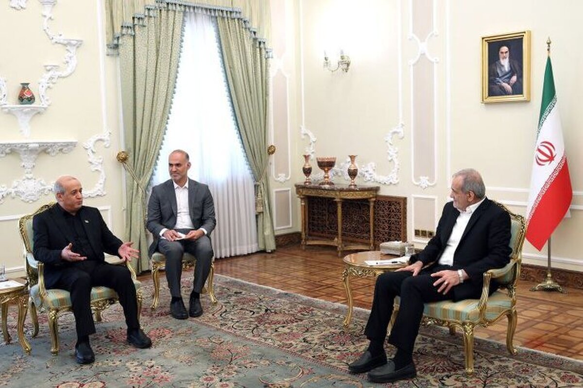 رئیس جمهور با تأکید بر عزم ایران در هم‌صدایی مسلمانان برای حمایت از مردم فلسطین گفت: از اولویت‌های اساسی ما در دیدار با مقامات کشور‌ها و حضور در مجامع بین‌المللی دفاع از ملت مظلوم فلسطین است.