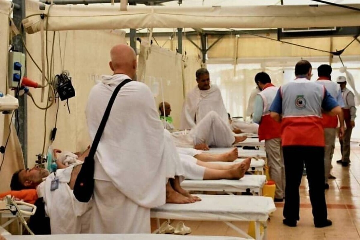 ستاد عملیات بهداشت و درمان جمعیت هلال‌احمر در حج تمتع ۱۴۰۴ در اطلاعیه‌ای با اعلام فوت ۱۸ زائرحج امسال در سرزمین وحی گفت: با شروع بازگشت حجاج ایرانی به کشور، همچنان بیماری‌های تنفسی، بیشترین مراجعات را به خود اختصاص داده‌اند.