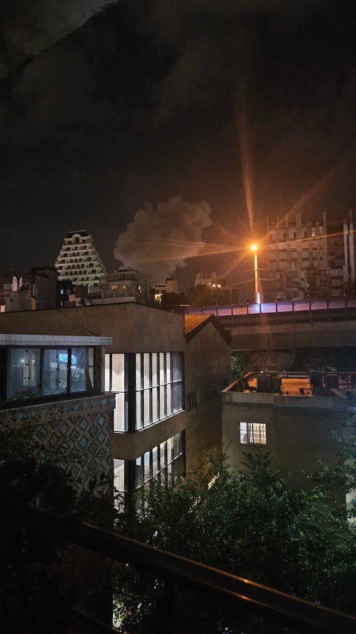 علت شنیده شدن صدای انفجار در تهران چه بود؟ + فیلم و عکس (۲۳ خرداد ۱۴۰۴) علت شنیده شدن صدای انفجار در تهران چه بود؟ + فیلم و عکس (۲۳ خرداد ۱۴۰۴)