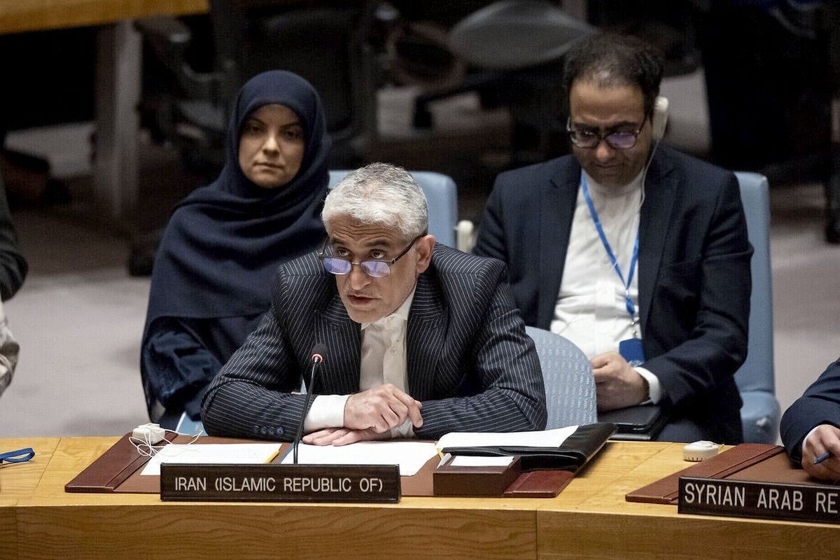 نماینده دائم جمهوری اسلامی ایران در سازمان ملل متحد در نیویورک طی نامه‌ای رسمی و فوری خطاب به رئیس شورای امنیت، ضمن محکومیت شدید تجاوزات اخیر رژیم صهیونیستی با پشتیبانی آمریکا به تأسیسات صلح‌آمیز هسته‌ای و مقامات ارشد نظامی کشورمان، خواستار تشکیل فوری نشست اضطراری شورای امنیت و اقدام قاطع این نهاد بین‌المللی در قبال این اقدامات جنایت‌کارانه و تحریک‌آمیز شد.