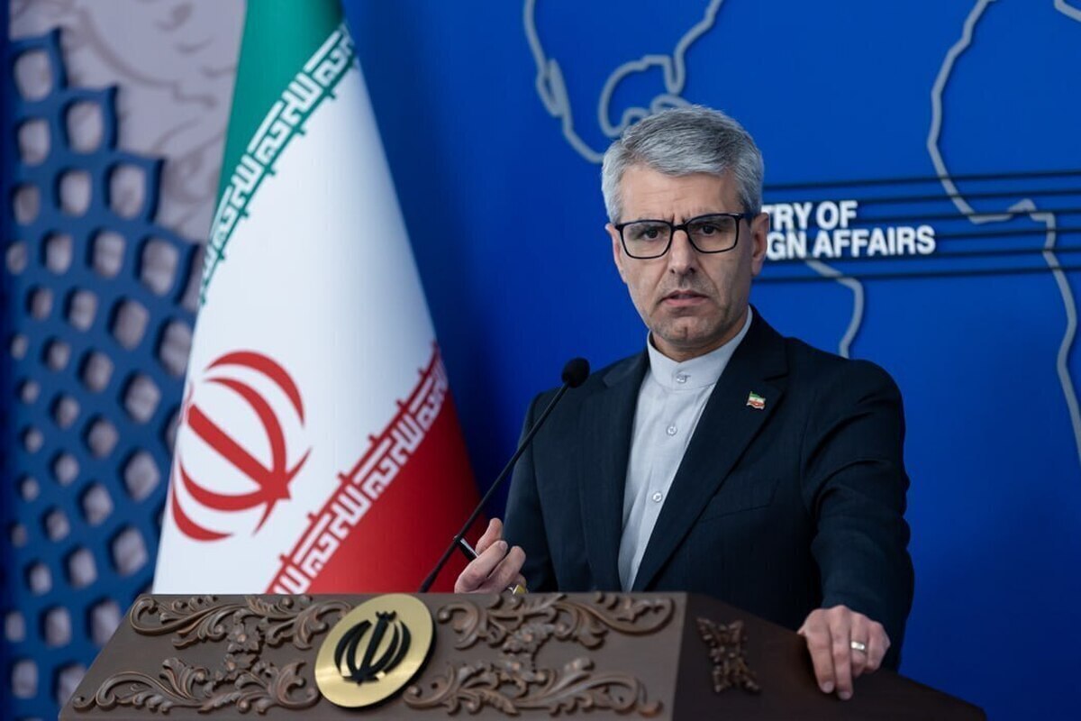 سخنگوی وزارت امور خارجه با انتشار مطلبی در شبکه ایکس به اظهارات رئیس‌جمهور فرانسه واکنش نشان داد.