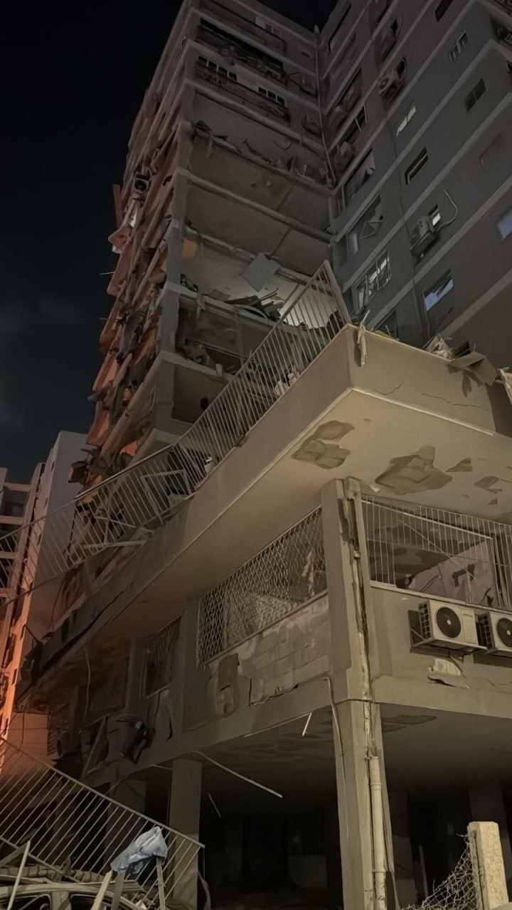 عکس‌هایی از تخریب موشک‌های ایرانی در شهر‌های اسرائیل (۲۵ خرداد ۱۴۰۴)