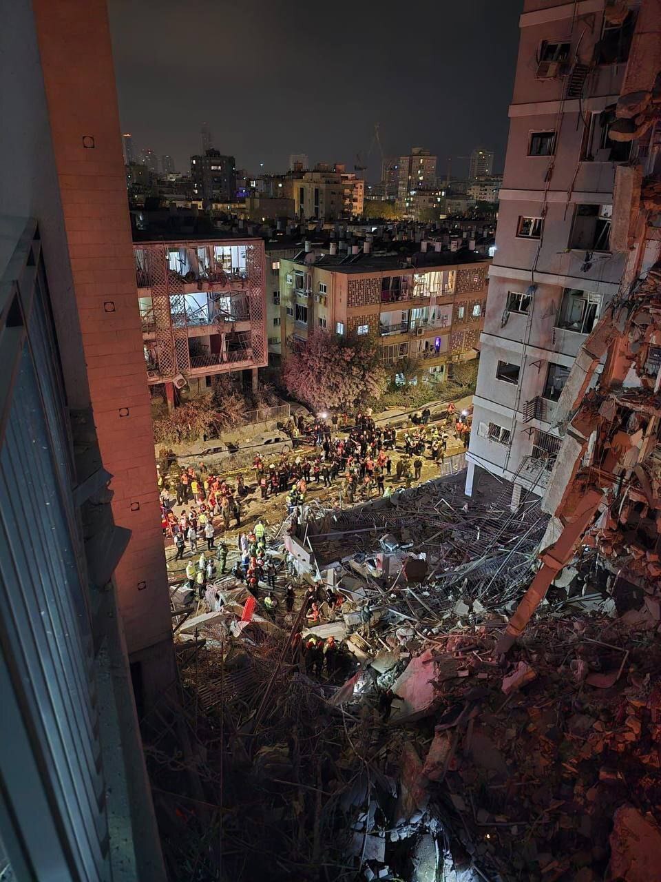 عکس‌هایی از تخریب موشک‌های ایرانی در شهر‌های اسرائیل (۲۵ خرداد ۱۴۰۴)