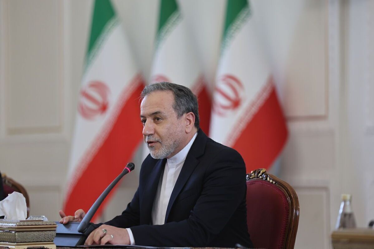 وزیر امور خارجه کشورمان گفت: حق مشروع هر کشوری دفاع از خودش در مقابل تجاوز است و حملات موشکی ایران ادامه می‌یابد.