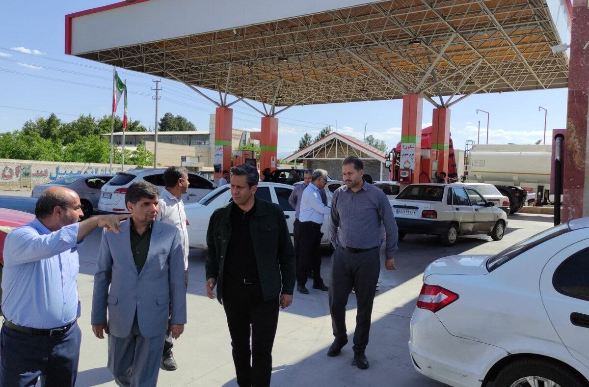 معاون استاندار و فرماندار شهرستان مشهد مقدس از تعدادی پمپ‌بنزین‌های مستقر در محور‌های مشهد به چناران بازدید به عمل آورد.