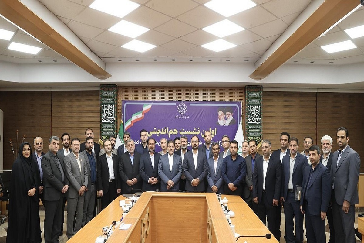 حسین اکران، مدیر کل بازرسی و رسیدگی به شکایات شهرداری مشهد به عنوان رییس کارگروه نظارت و بازرسی عمران، حمل و نقل و ترافیک مراکز استان‌ها منصوب شد.