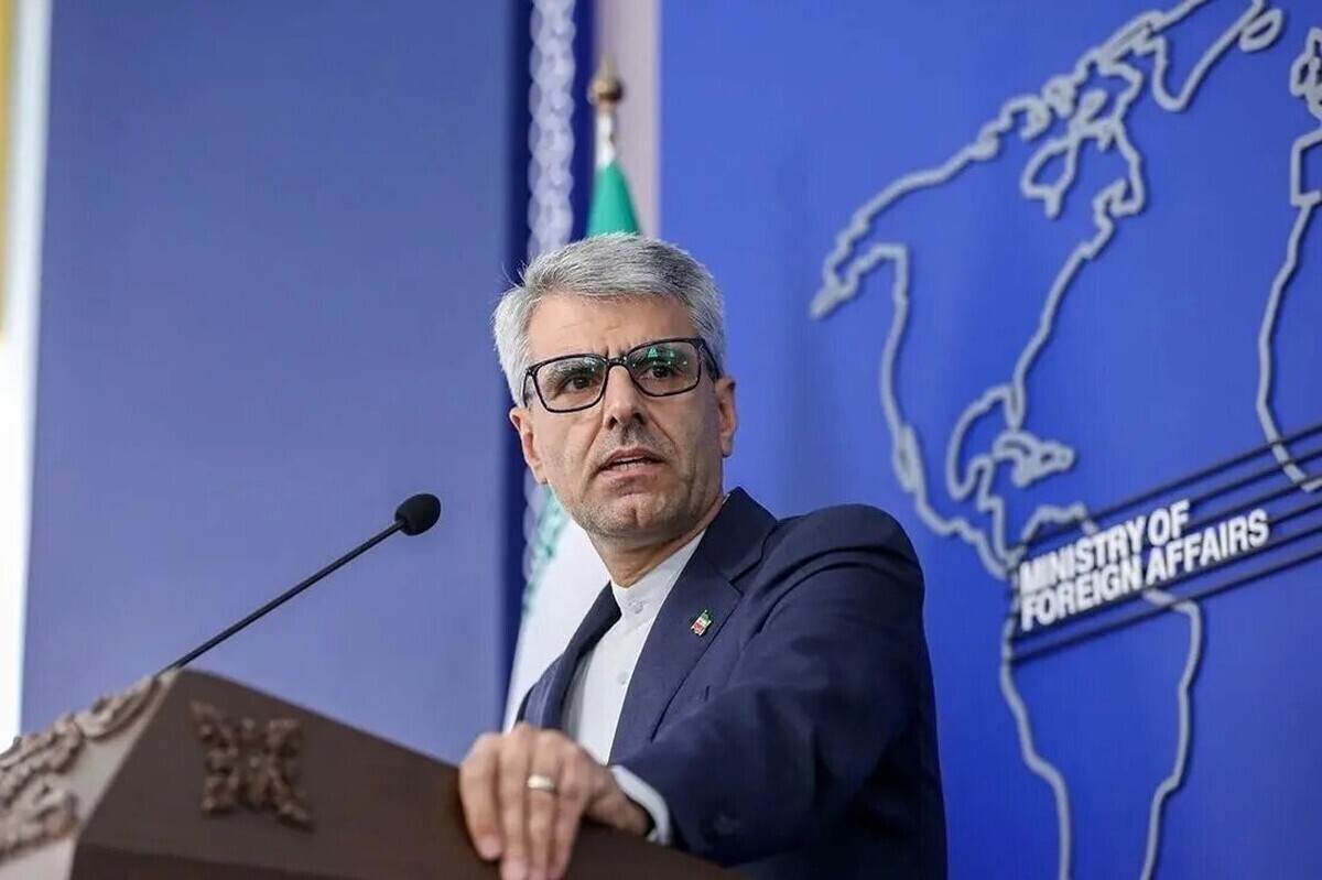 سخنگوی وزارت امور خارجه با بیان اینکه تجاوز رژیم صهیونیستی به ایران با همه معیار‌های بین‌المللی، مغایرت دارد، گفت: جامعه جهانی باید طرف متجاوز را وادار به پاسخگویی کرده و این تجاوز را صریحاً محکوم کند.
