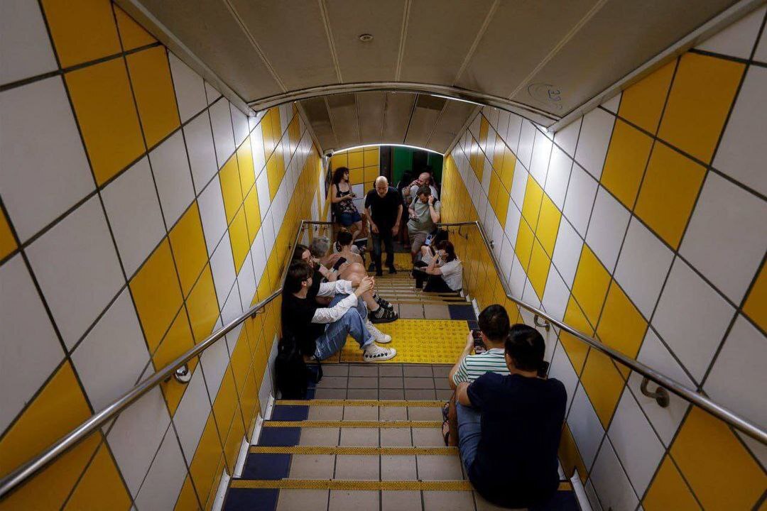 پناه بردن صهیونیستنشینها در مترو و پناهگاهها از ترس موشکهای ایرانی + عکس پناه بردن صهیونیستنشینها در مترو و پناهگاهها از ترس موشکهای ایرانی + عکس