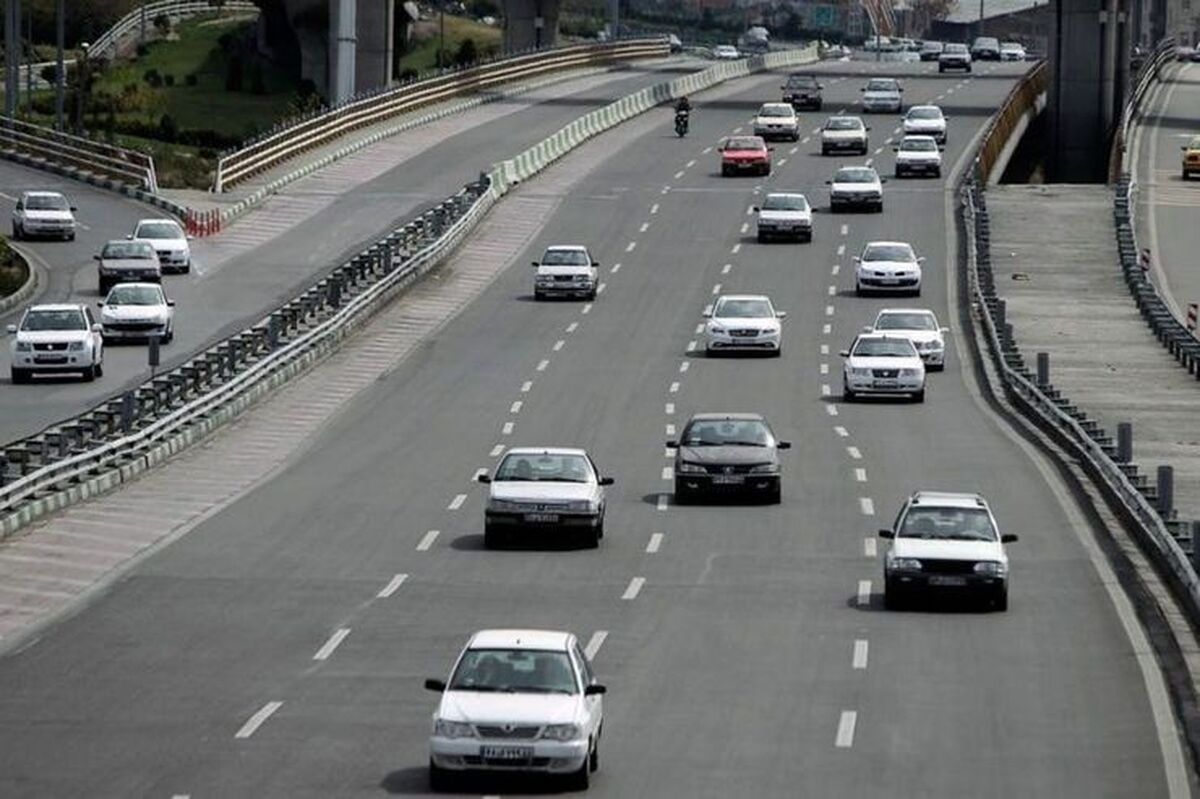 سرپرست مرکز مدیریت راه‌های مازندران از تردد و ترافیک روان خودروها در محورهای این استان خبر داد.