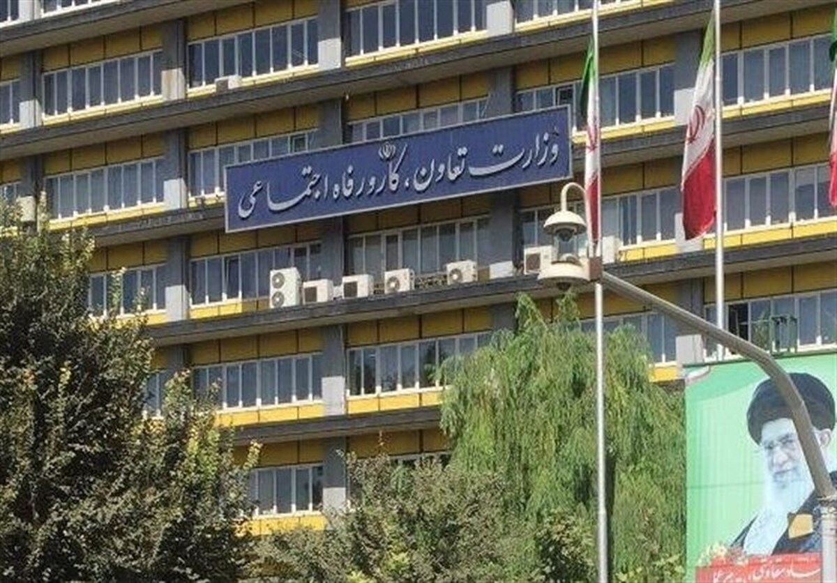 وزیر تعاون، کار و رفاه اجتماعی تمهیدات وزارت کار را برای کمک رسانی به مردم در شرایط خاص کشور تشریح کرد.