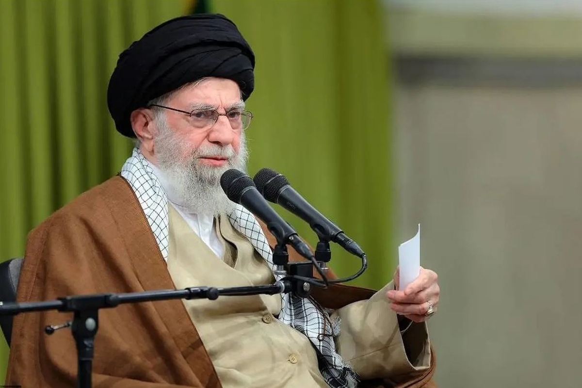 رهبر معظم انقلاب در پیام تلویزیونی خطاب به ملت ایران فرمودند: رژیم صهیونیستی اشتباه بزرگی کرد، خطای بزرگی کرد، غلطی کرد و عواقب آن، او را بیچاره خواهد کرد، به توفیق الهی.