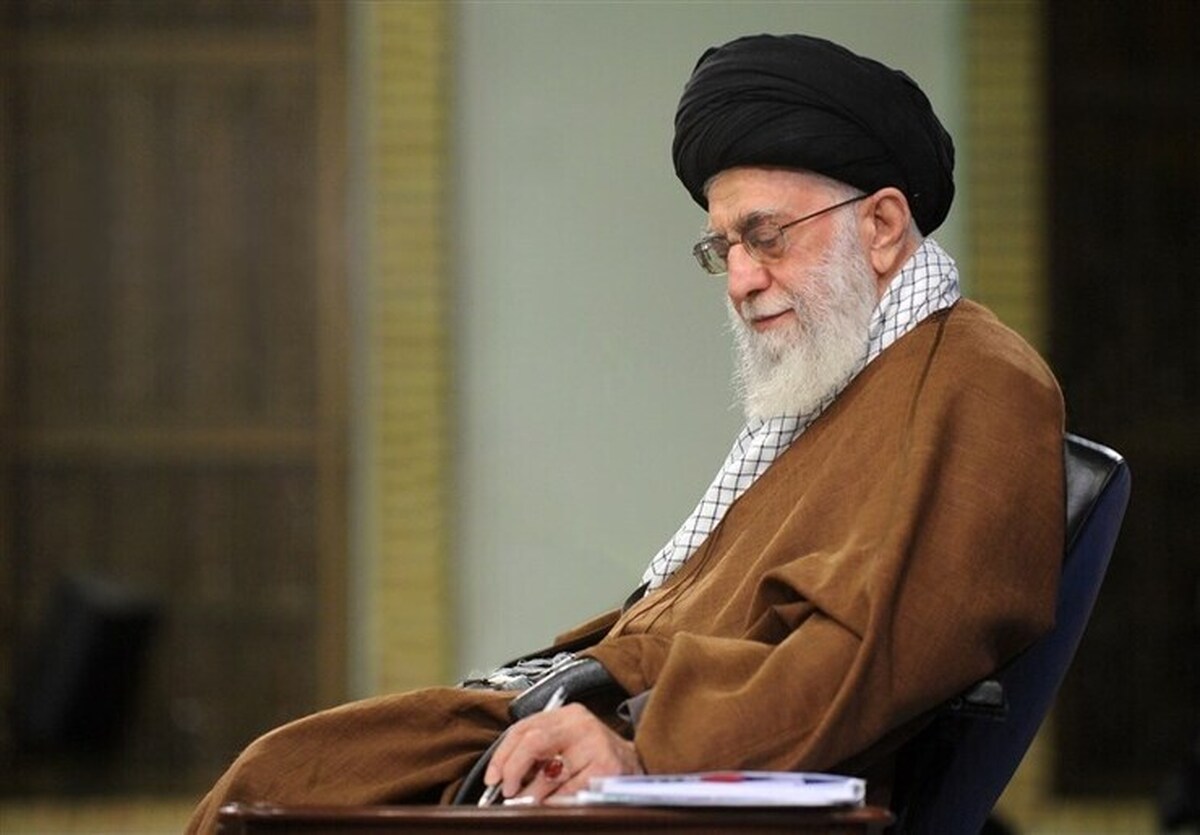 بررسی حساب توئیتری رهبر انقلاب نشان می‌دهد ۵ توئیت اخیر این حساب توئیتری نزدیک به ۱۵ میلیون بازدید داشته است. این تعداد بازدید مربوط به ۵ توئیت متوالی حساب رهبر معظم انقلاب در ایکس فارسی است.