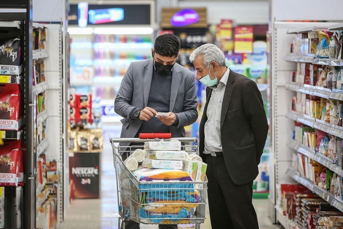 در اردیبهشت ماه ۱۴۰۴ نرخ تورم سالانه برای خانوار‌های کشور به ۳۳.۹ درصد رسیده که نسبت به همین اطلاع در ماه قبل، ۰.۷ واحد درصد افزایش یافته است.