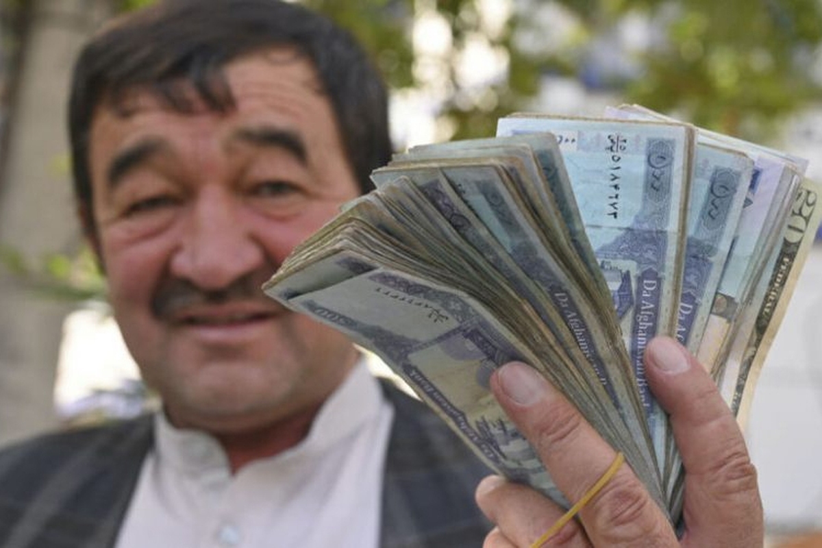 قیمت افغانی به تومان و دلار، امروز (دوشنبه ۵ خرداد ۱۴۰۴)