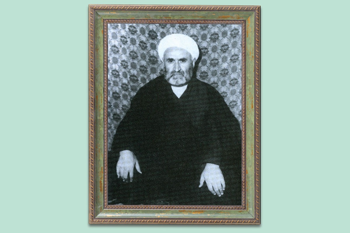 در سال‌۱۲۴۳ در روستای کوچک بجن‌گرد، حوالی نیشابور کودکی به دنیا می‌آید که سرنوشتش به خاموشی و تاریکی گره می‌خورد، اما همین تاریکی، او را به روشنایی دیگری می‌رساند.