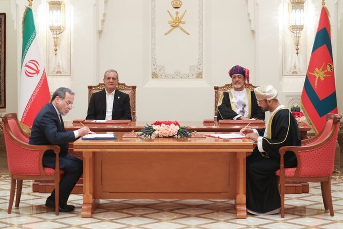 ۱۸ سند همکاری میان ایران و عمان امضا شد