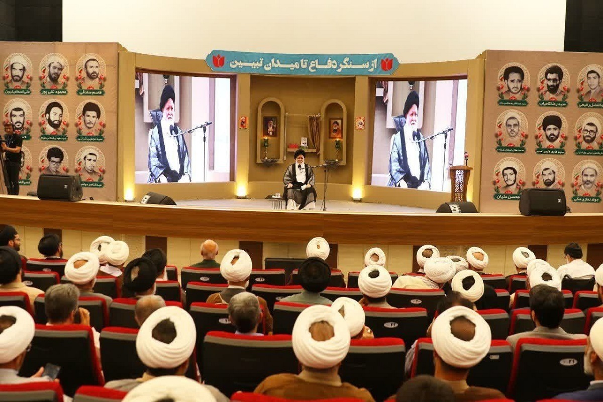 نماینده ولی‌فقیه در خراسان رضوی گفت: طلبگی یک شغل است که در طول زندگی استمرار پیدا می‌کند فقط با این تفاوت که طلبه، نوکر امام‌ زمان(عج) می‌شود و خود را وقف حضرت می‌کند.