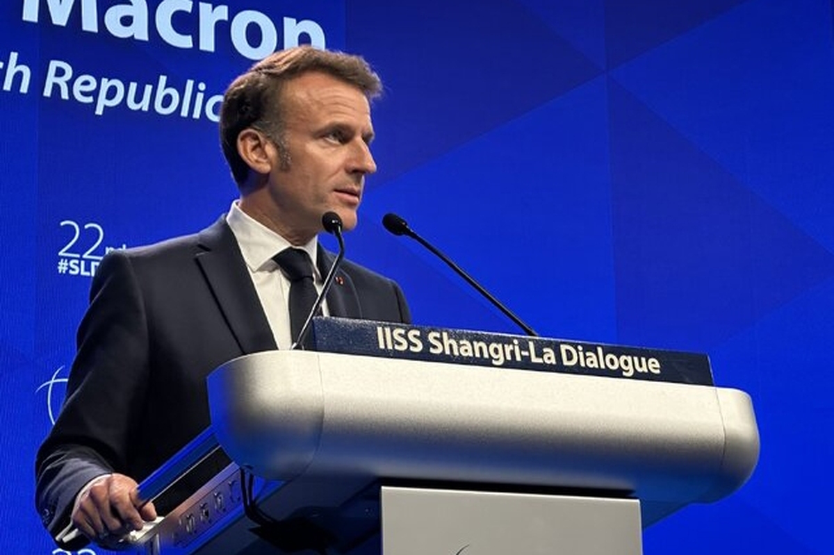رئیس‌جمهور فرانسه طی یک سخنرانی بر اهمیت مذاکرات غیرمستقیم تهران-واشنگتن در منع گسترش تسلیحات اتمی تأکید کرد. او همچنین هشدار داد که غرب با سکوت در برابر اقدامات رژیم صهیونیستی در غزه اعتبار خود در نزد دیگر کشور‌های جهانی را از دست خواهد داد.