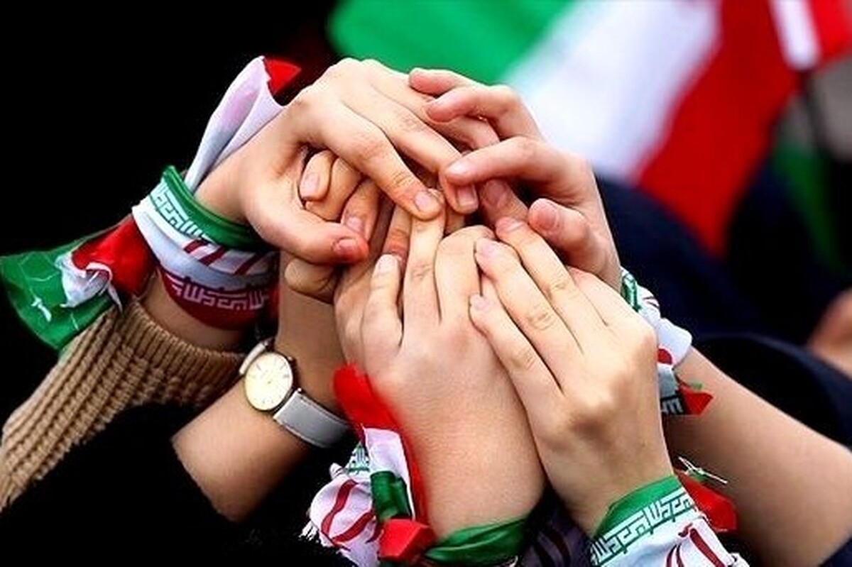 مدیر باشگاه فیلم رویش گفت: هنرمندان باید تولیداتشان را به سمتی سوق دهند که در این روزها، با توجه به درگیری جنگ، حس همبستگی، اتحاد و میهن‌پرستی را در جامعه تقویت کرده و آرامش ایجاد کند. 