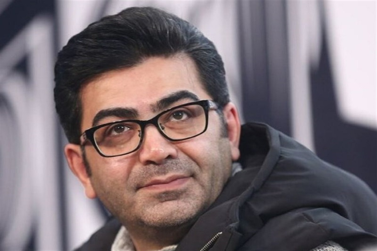 شبکه نسیم قرار است از امشب یک برنامه زنده با اجرای فرزاد حسنی روی آنتن ببرد.