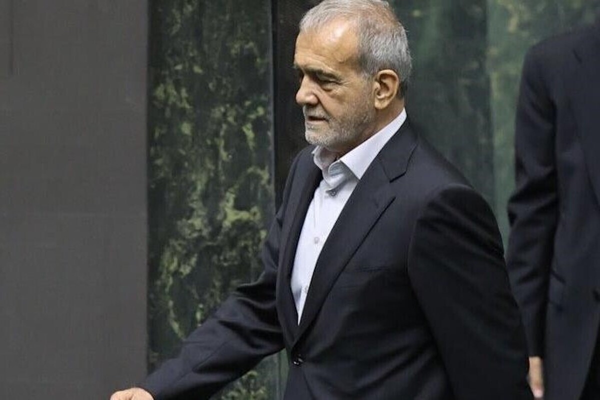 رئیس جمهور در به صورت سرزده از یکی از بیمارستان‌های تهران بازدید کرد و از مجروحان حملات تروریستی رژیم صهیونیستی عیادت کرد.