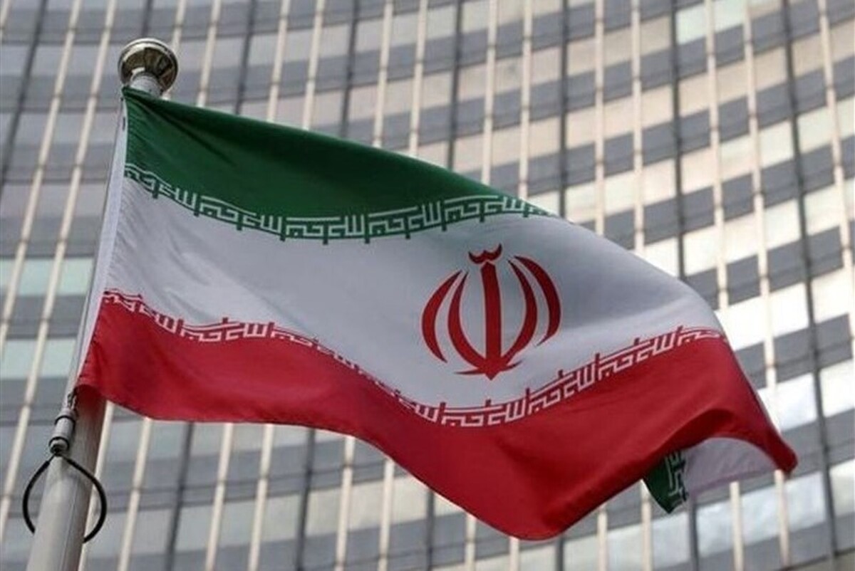 وبسایت قطری العربی الجدید با بیان اینکه ایران همواره دوست ملت‌های عربی و حامی واقعی فلسطین بوده، تاکید کرد اعراب باید از ایران که به تنهایی مقابل استکبار ایستاده، درس قدرت و استقلال بگیرند و بدانند که اتحاد با تهران به نفع همه کشور‌های عربی است.