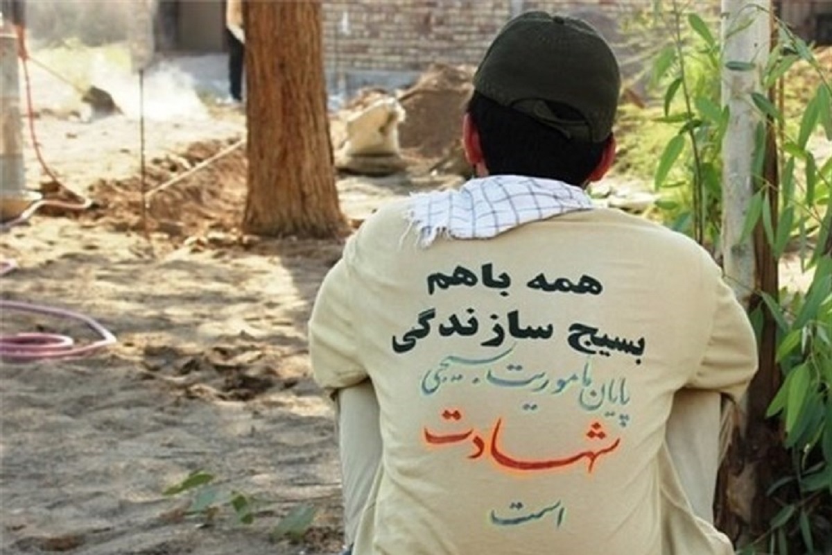 مسئول بسیج سازندگی خراسان رضوی از آغاز اردوهای جهادی سال ۱۴۰۴ با عنوان «همدلی حسینی» خبر داد و گفت: ۳ هزار گروه جهادی در استان برای ارائه خدمات در محروم‌ترین مناطق و دفاع از ارزش‌های انقلاب آماده‌اند.