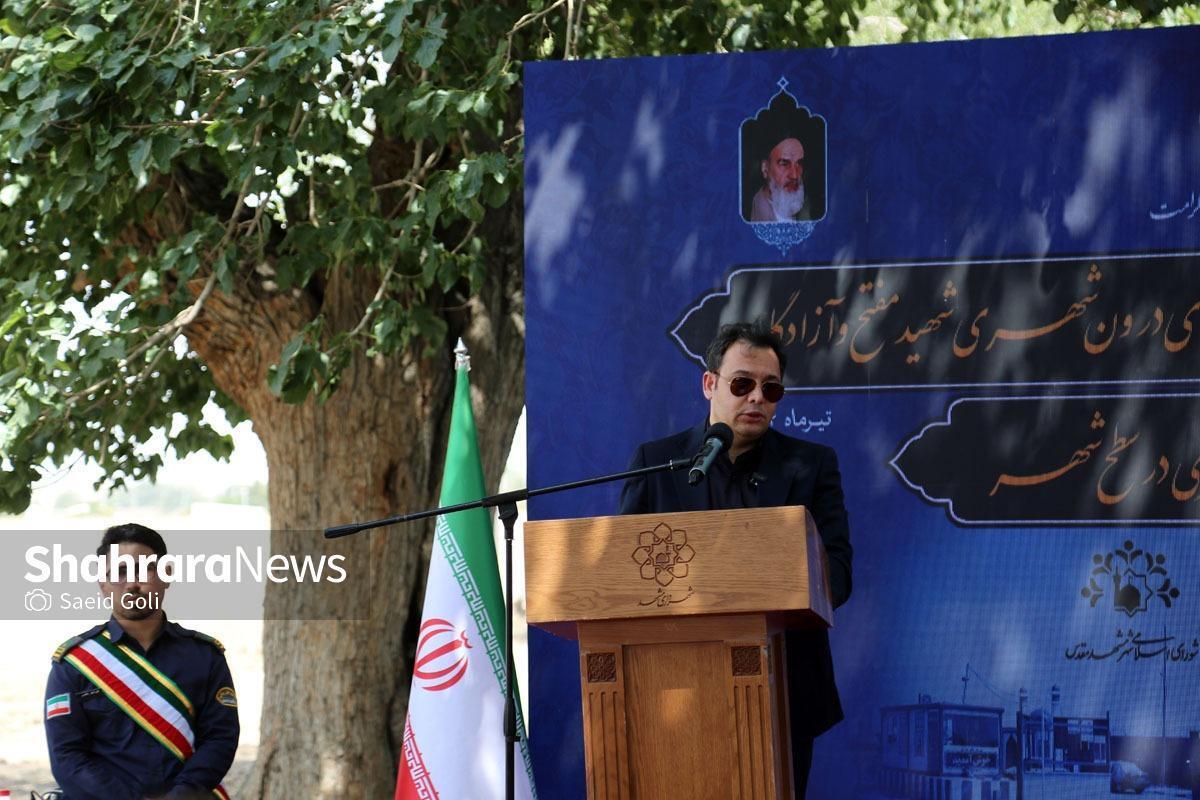 رئیس کمیسیون عمران، حمل‌ونقل و ترافیک شورای اسلامی شهر مشهد گفت: ما ۱۳ پروژه تا اردیبهشت‌ماه سال ۱۴۰۵ داریم که هر ماه یا کلنگ‌زنی یا افتتاحیه خواهیم داشت.