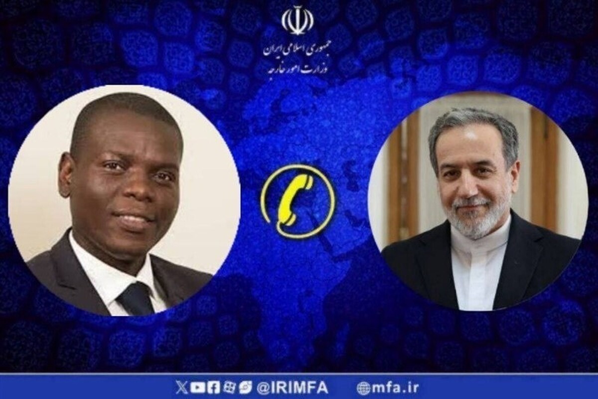 وزیر امور خارجه جمهورى اسلامى ایران و وزیر روابط و همکارى‌هاى بین‌المللى جمهورى آفریقای جنوبى، امروز چهارشنبه در یک گفتگوی تلفنى، آخرین تحولات منطقه پس از توقف تجاوز نظامى رژیم صهیونیستى و آمریکا به ایران را مورد بررسى قرار دادند.
