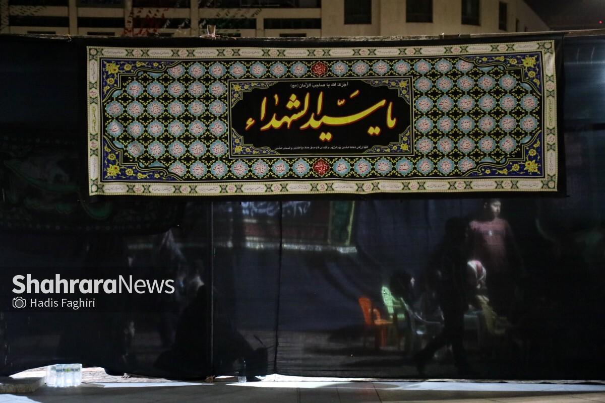 عاشورا تجسمی از نقش‌آفرینی همه نسل‌ها است. در عاشورا همه راه دارند. پیر و جوان و کودک. عاشورا اجرایی‌ترین الگوی خوب زیستن است برای همه. 
عاشورا می‌تواند درس زندگی بدهد. همانطور که نوجوانان محله راهنمایی در هیئت‌شان پای درس عاشورا نشسته‌اند برای یافتن نشان زندگی. نوجوانانی که معارف اهل‌بیت (س) را در هیئت فرا می‌گیرند و در زندگی به کار می‌بندند. 
هیئت نوجوانان مسجد ولی عصر (عج) کارش در محرم و صفر خلاصه نمی‌شود، در طول سال معارف عاشورایی را برای نوجوانان یادآور می‌شود.