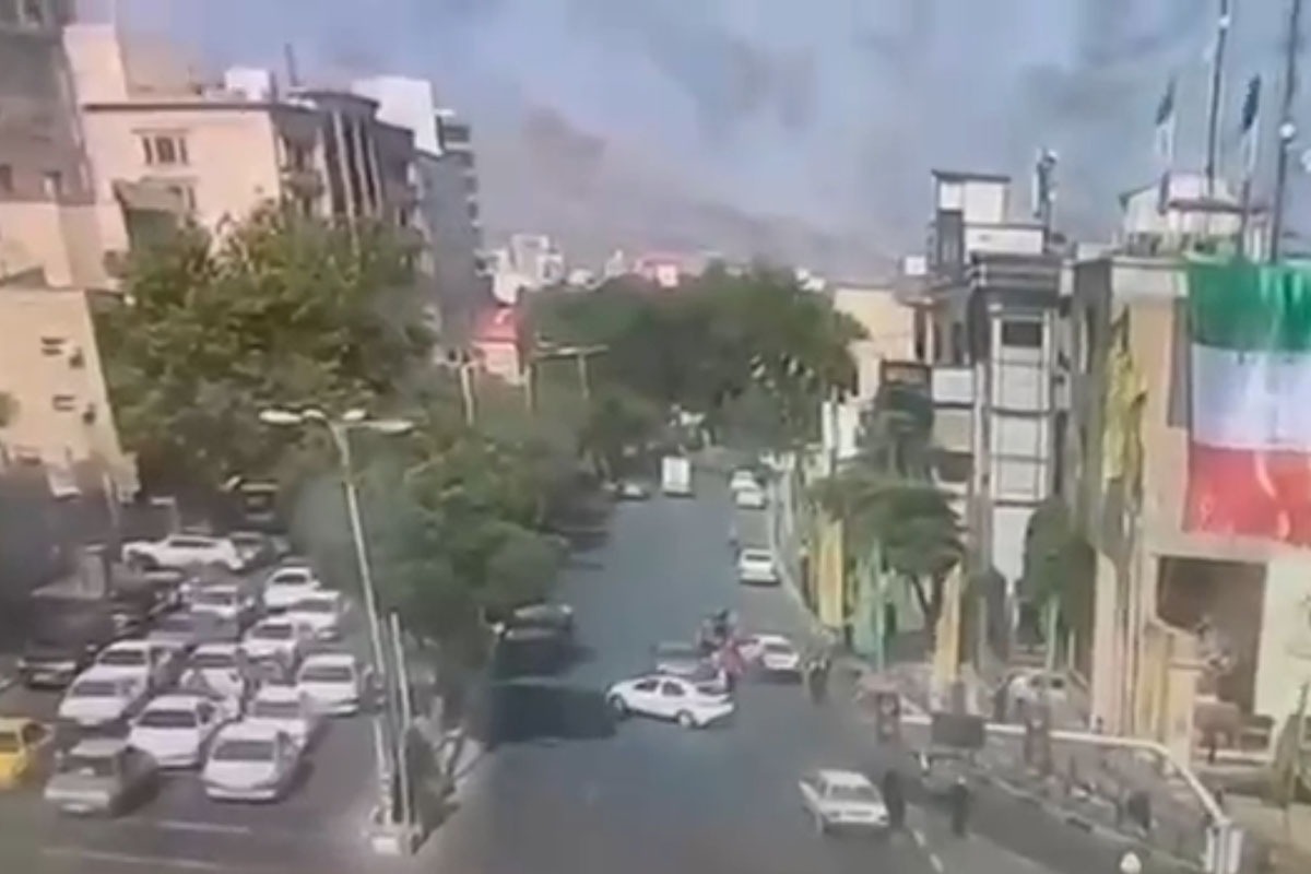 موشک رژیم صهیونیستی که مردم را در میدان قدس تهران هدف قرار داده بود.