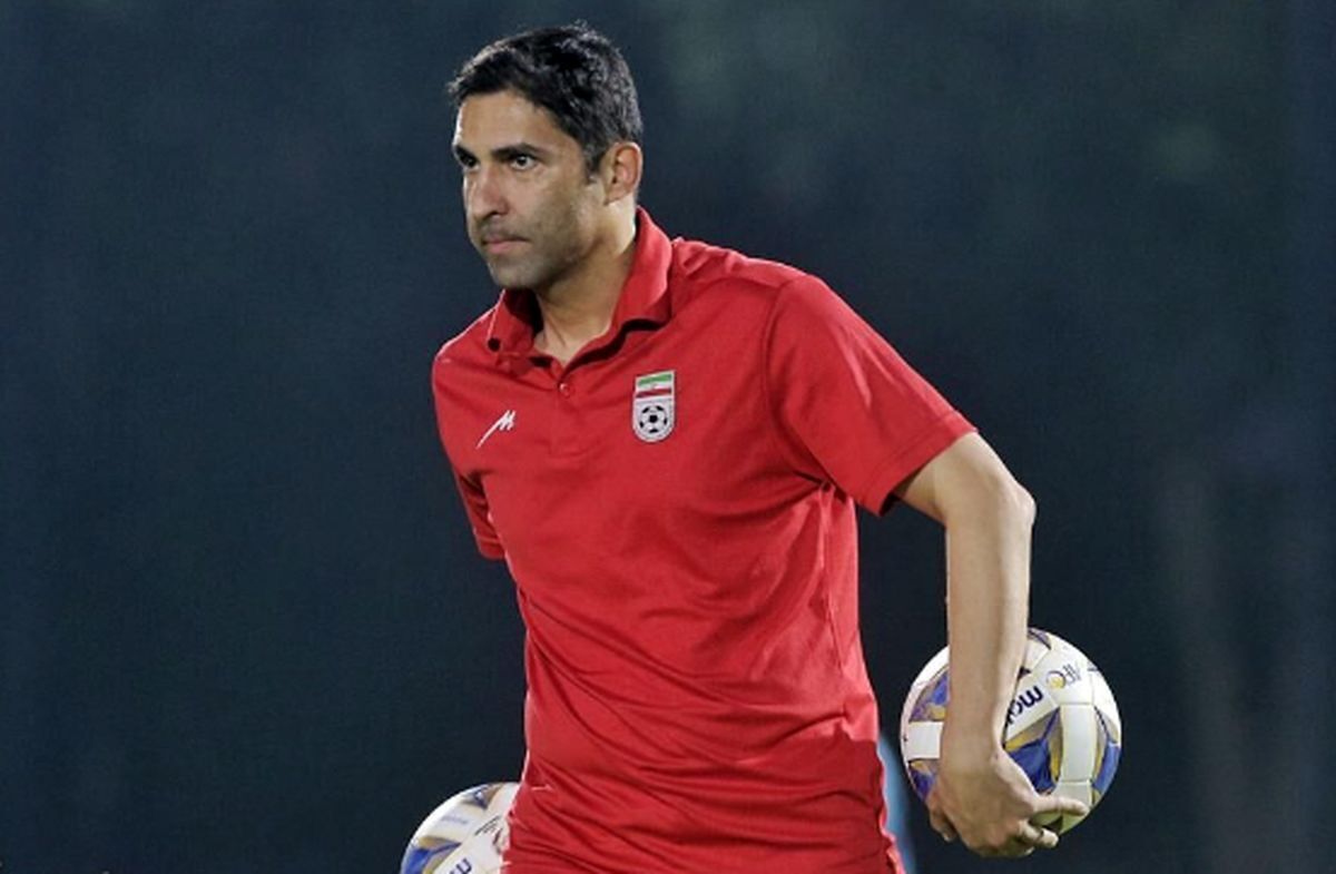 وحید هاشمیان با عقد قراردادی، رسماً سرمربی پرسپولیس شد.