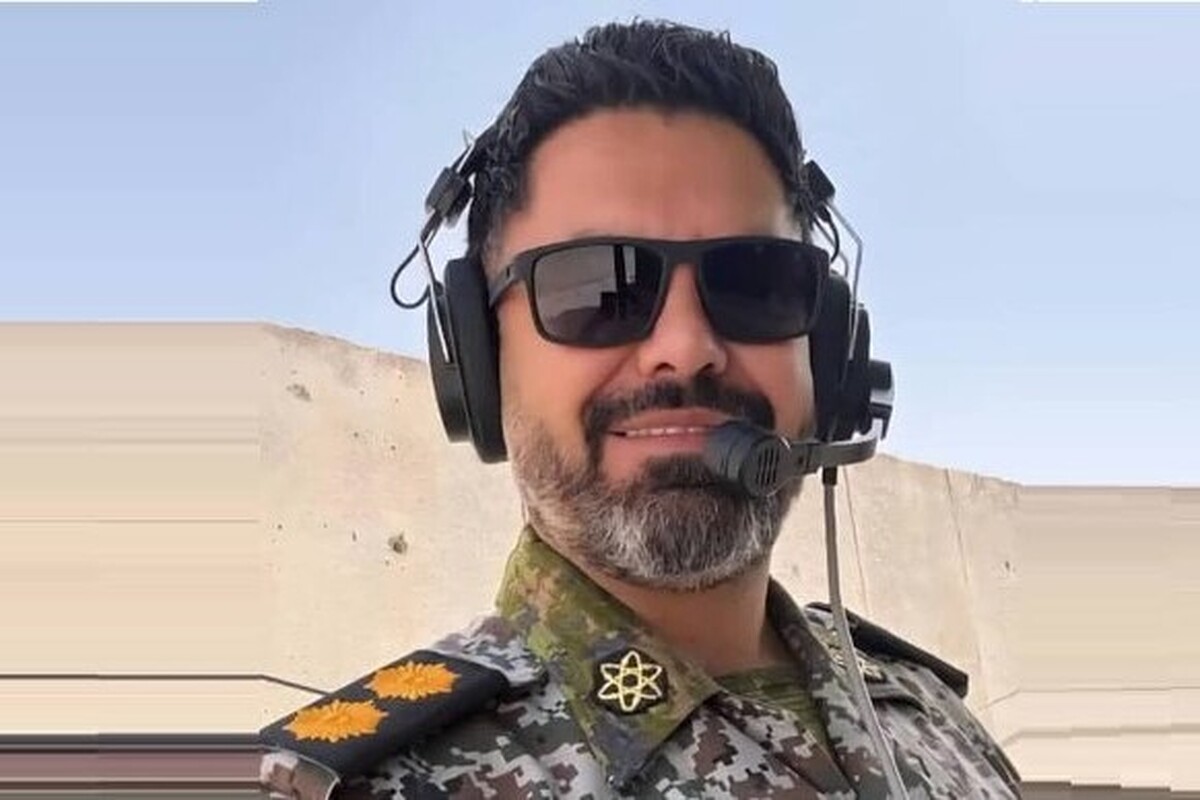 مادر شهید علیزاده گفت: روزی که رفت و شهید شد شیفت خودش نبود؛ به همکارش گفت تو بچه کوچک داری، کنار بچه‌هایت باش که نترسند، اگر به عقب بگردیم باز هم به پسرم می‌گویم در پدافند به کشور خدمت کن؛ محمد ما را سربلند کرد.