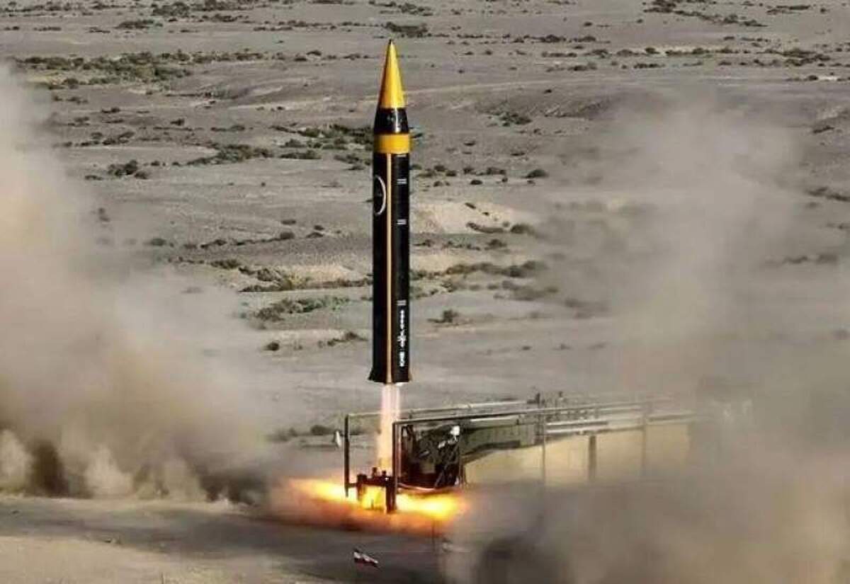 لایه‌های پدافند هوایی مستقر در اسرائیل مقابل موج حملات ایران در «وعده صادق ۳» کم آوردند و نه تنها حملات موشکی ایران را دفع نکردند بلکه خودزنی هم کردند.