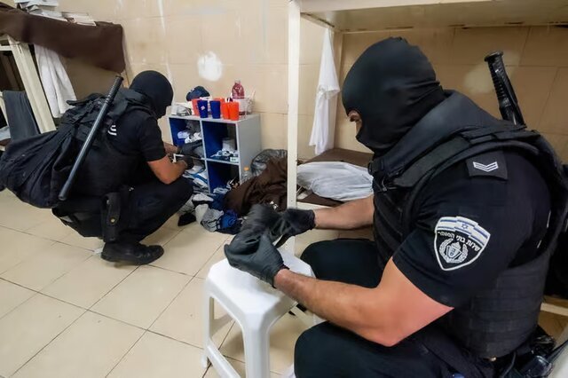 گزارش تکاندهنده رسانه اسرائیلی از بند مخصوص زندانیان متهم به جاسوسی برای ایران گزارش تکاندهنده رسانه اسرائیلی از بند مخصوص زندانیان متهم به جاسوسی برای ایران