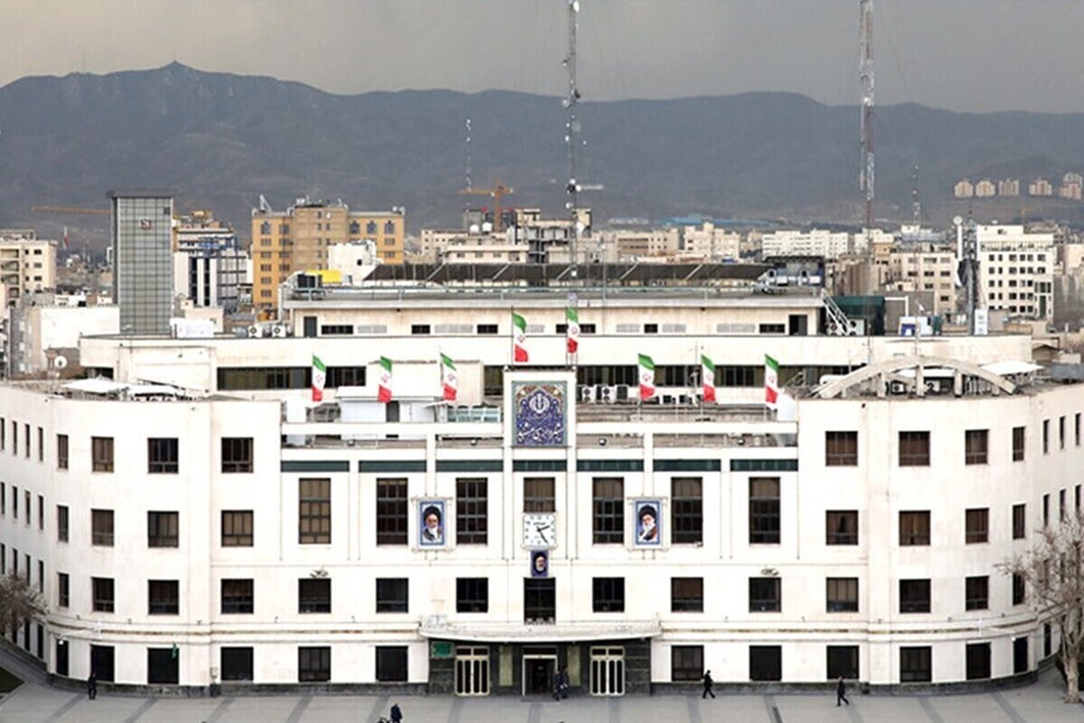 روز ۱۴ تیر سال ۹۱ با تصویب شورای عالی انقلاب فرهنگی، مصوبه‌ای مبنی بر نامگذاری این روز به نام شهرداری‌ها و دهیاری‌ها داشت؛ این روز در تقویم ملی ایرانیان ثبت شد.