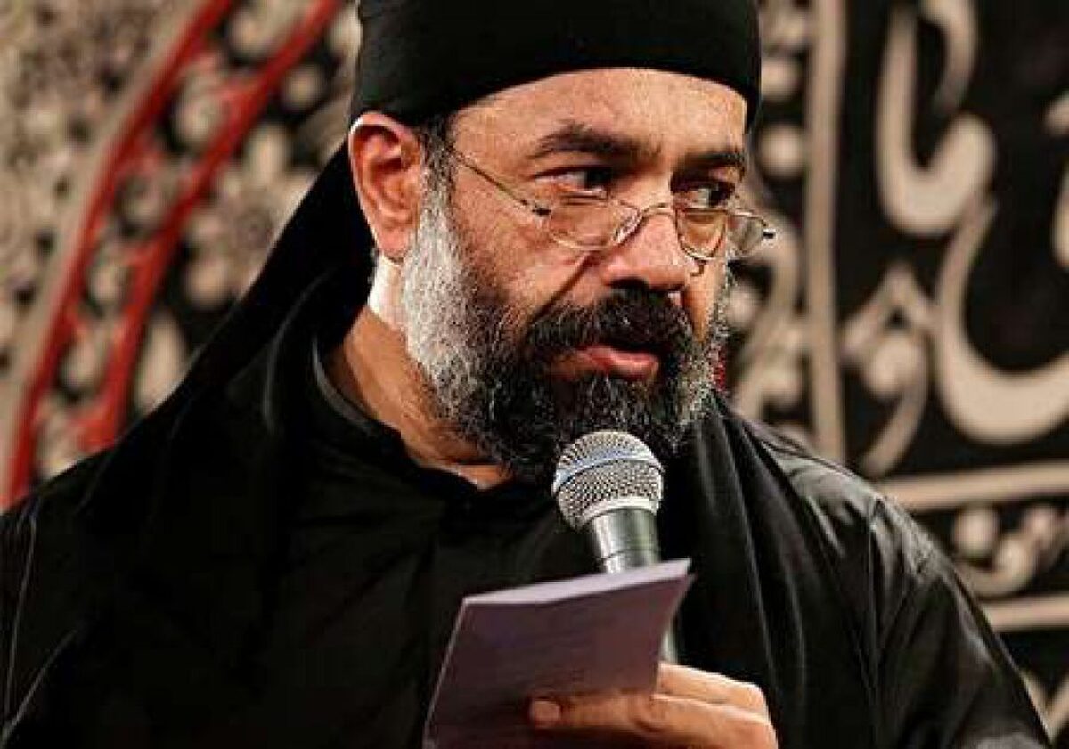 رهبر معظم انقلاب امشب با حضور در حسینیه امام خمینی(ره)، از محمود کریمی خواستند «ای ایران» را بخواند.