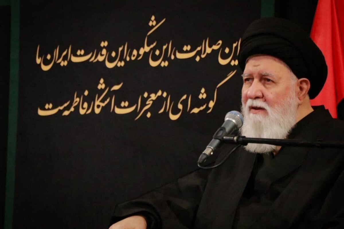 نماینده ولی فقیه در خراسان رضوی در مراسم عزاداری عاشورا در حرم رضوی به روایت نقش برجسته امام حسین(ع) در بیداری تاریخی امت اسلامی پرداخت و با اشاره به اقامه نماز ظهر در اوج نبرد عاشورا، آن را نمادی از ایمان و استقامت در برابر ظلم و ستم دانست.
