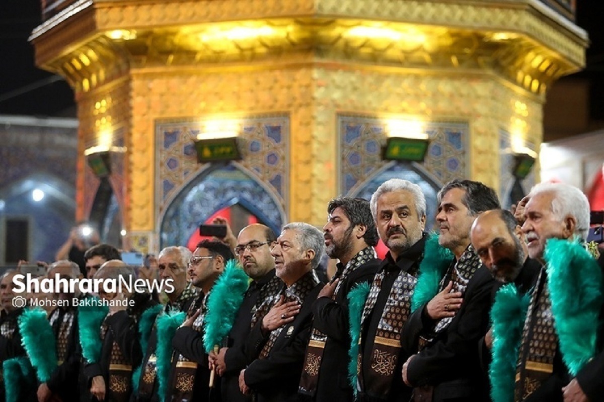 مراسم شام غریبان حسینی شامگاه یکشنبه ۱۵ تیر بعد از اقامه نماز جماعت مغرب و عشاء در حرم مطهر رضوی برگزار شد.