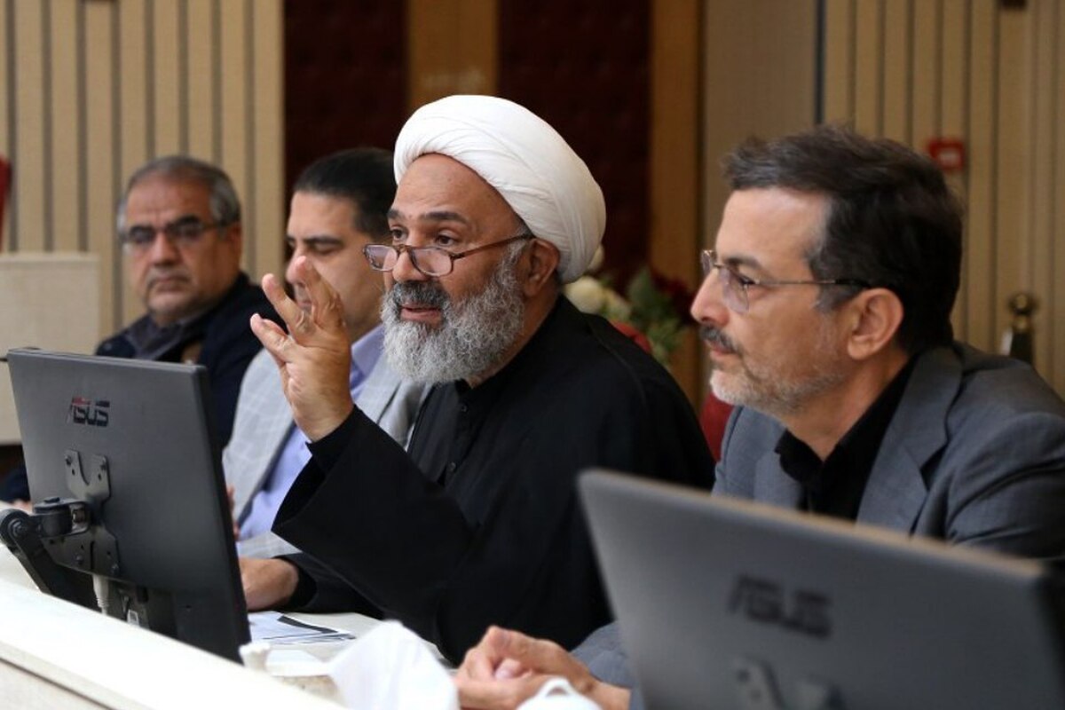 معاون هماهنگی امور اقتصادی استانداری خراسان رضوی گفت: درباره قیمت نان کامل محدودیت افزایش ۲۰ درصدی برداشته شده است و این موضوع باید با محوریت دفتر اقتصادی و با مشارکت اتحادیه نانوایان، اتاق اصناف و سایر نهاد‌های ذی‌ربط بررسی شده و قیمت نان کامل به‌طور منطقی افزایش پیدا کند تا گرایش به سمت تولید آن ایجاد شود.